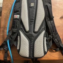 Ful Hydration backpack, 3 large pocket and bladder