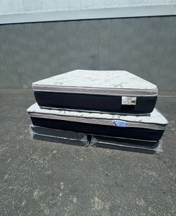New Mattress & Box Springs!