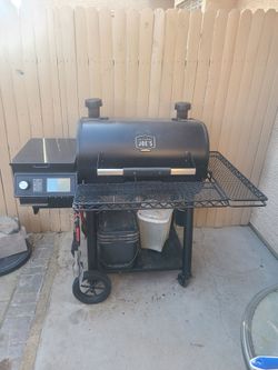 Oklahoma joe rider DLX 900 smoker