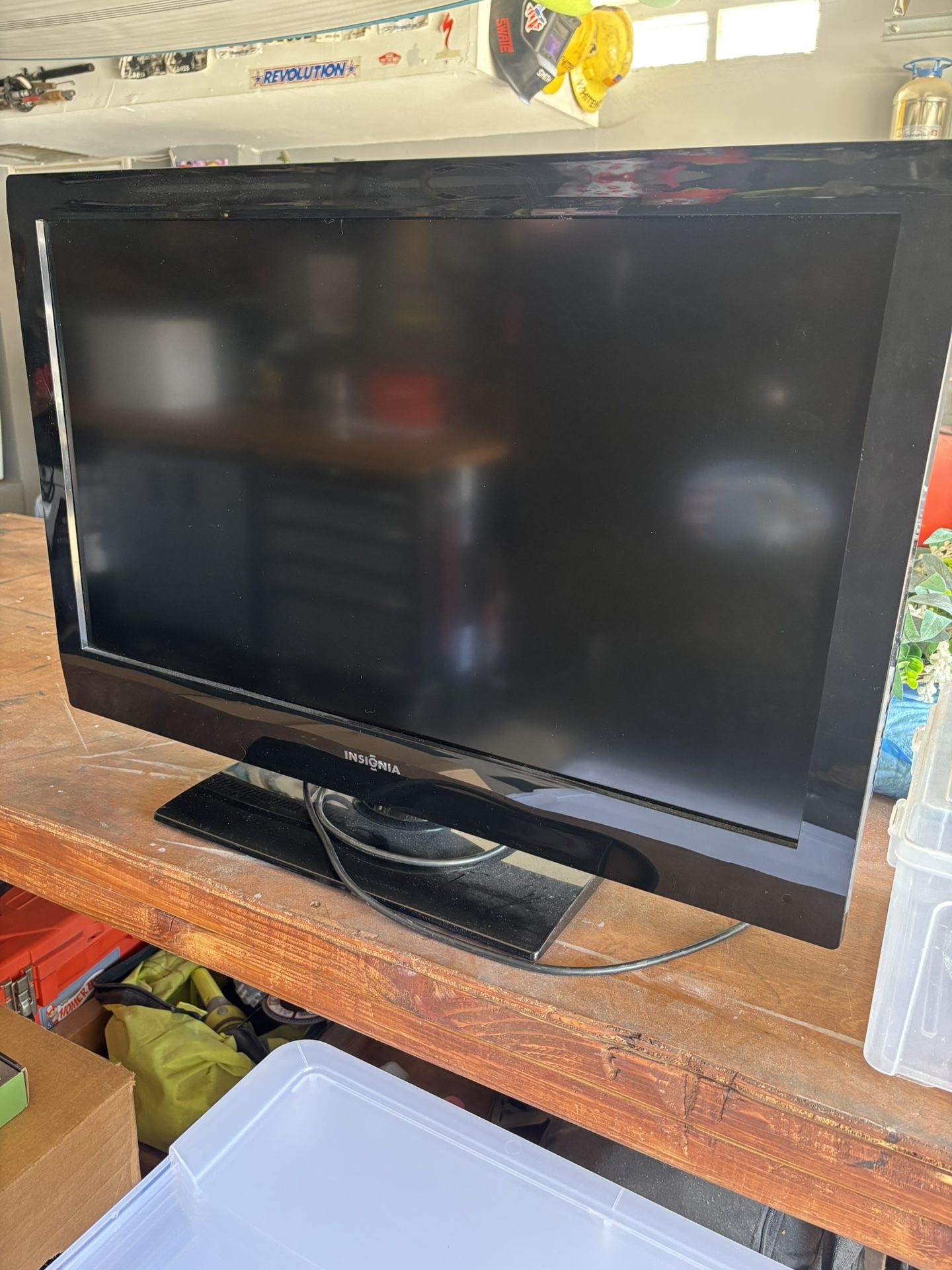 insignia LCD TV