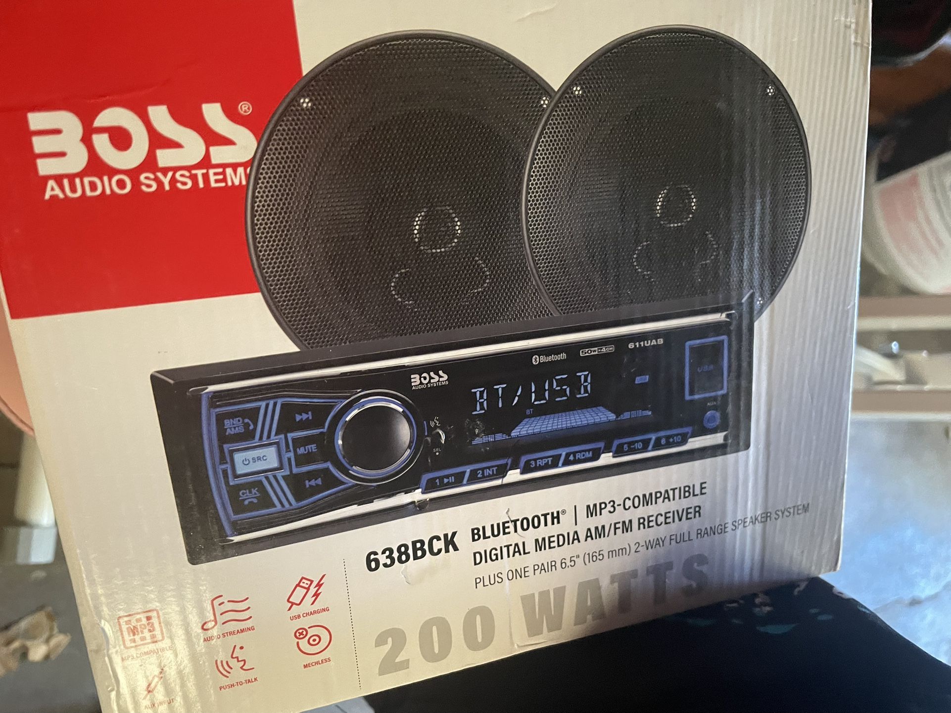 BOSS Audio 550B