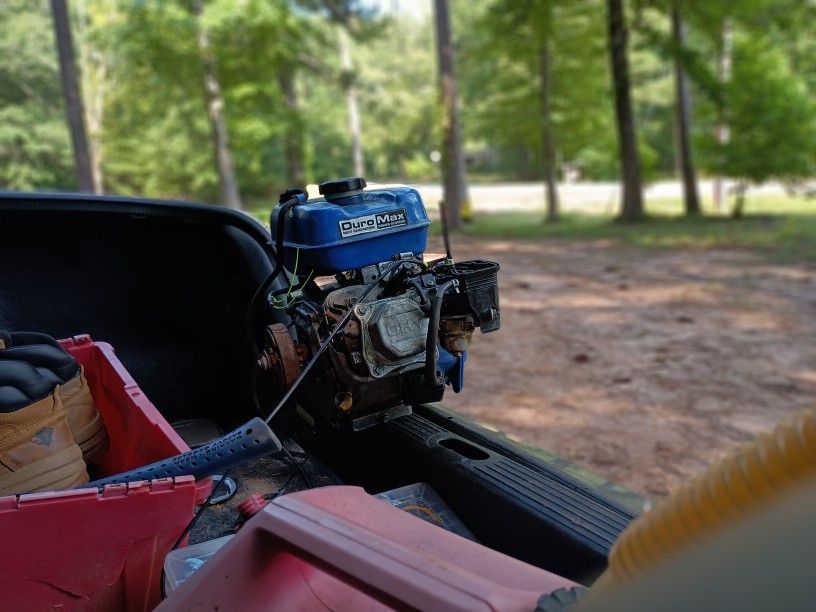!!!!Need To Sell ASAP !!!!!Duro Max 208 Cc 7 HP 3/4 In Side Shaft