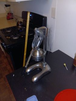 Juice maker