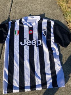 Men’s small Juvetus jersey