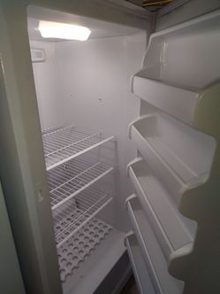 Frigidaire 18 cubic feet standing freezer