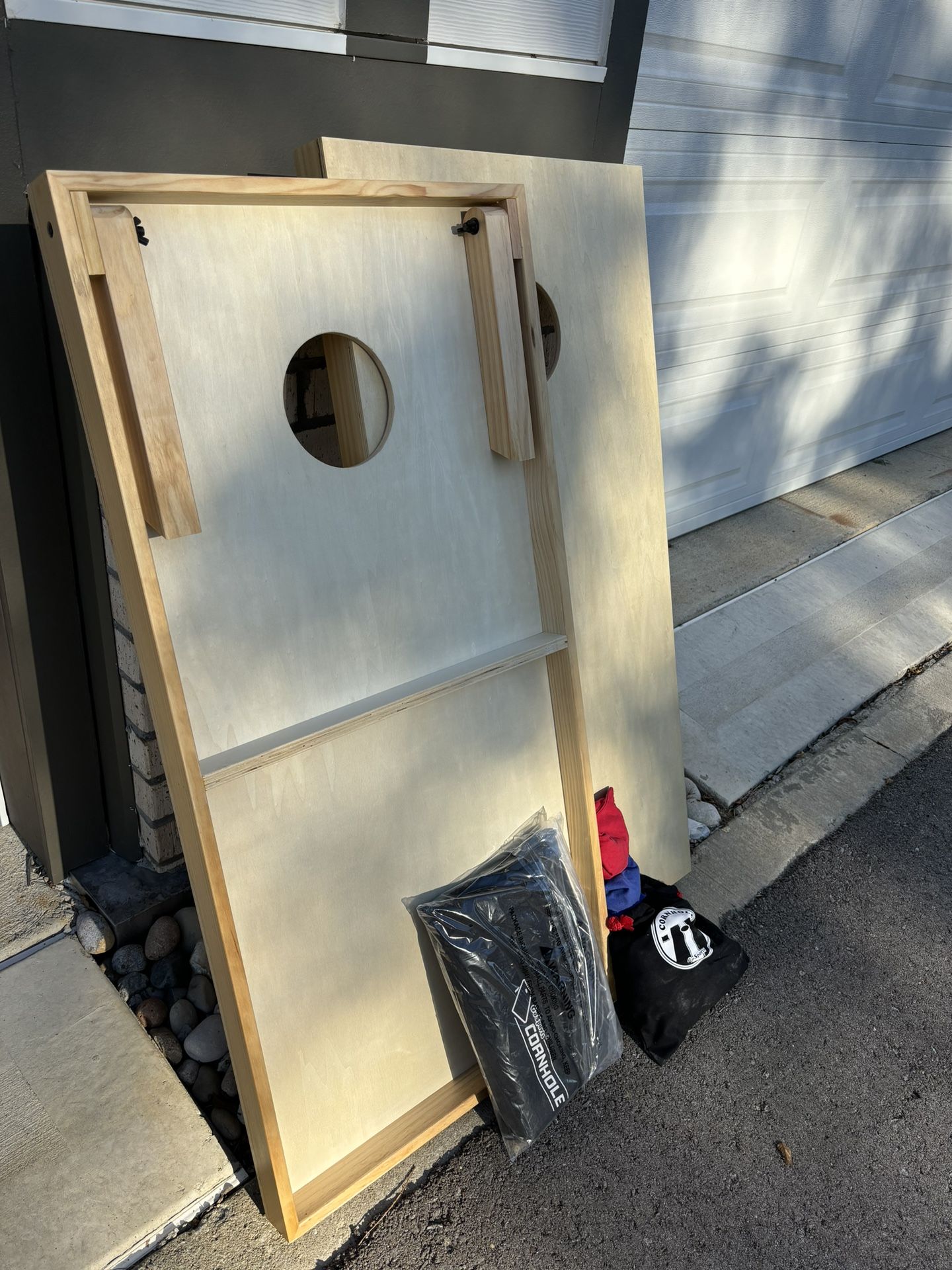 Cornhole set