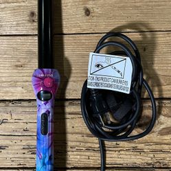 Eva NYC Floral Frenzy Curler