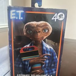.NECA Ultimate Telepathic E. T. Action Figure 
