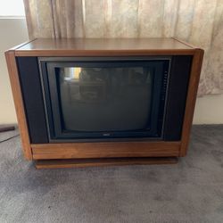 1980’s Swivel TV