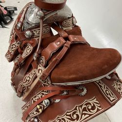 Nueva montura charra súper Pitiada original con Herrage y fuste plateado completo