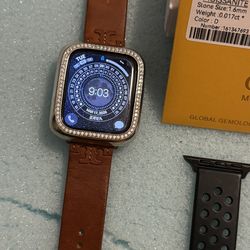 44mm Apple Watch SE 2 With Accessories