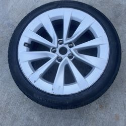 1 - 235/40r19 5x114.3 5x4.5 Tesla Model 3 Y Rim Wheel With Tire Sensor 2022 DOT Good Treads!
