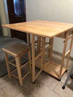 Table for small spaces