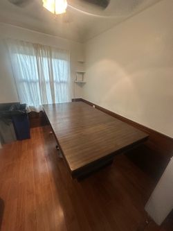 Dinner table with leaf