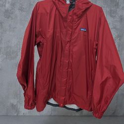Patagonia Men's Rain Jacket - size M  - Excellent Condition