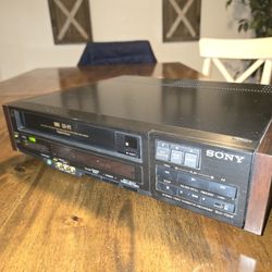 Sony Stereo Video Cassette Recorder SLV-70HF