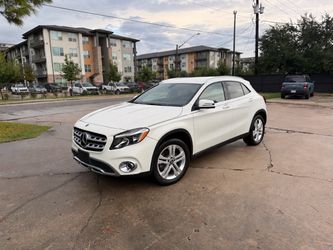 Mercedes Benz GLA (contact info removed)