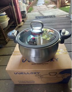 WELLOXY Stainless Steel Stock Pot with Tight-Fitting Lid for Faster Cooking - 7.5 Quart Dutch Oven Style Pots Stockpots for Stew Soup Pasta Gumbo Spag