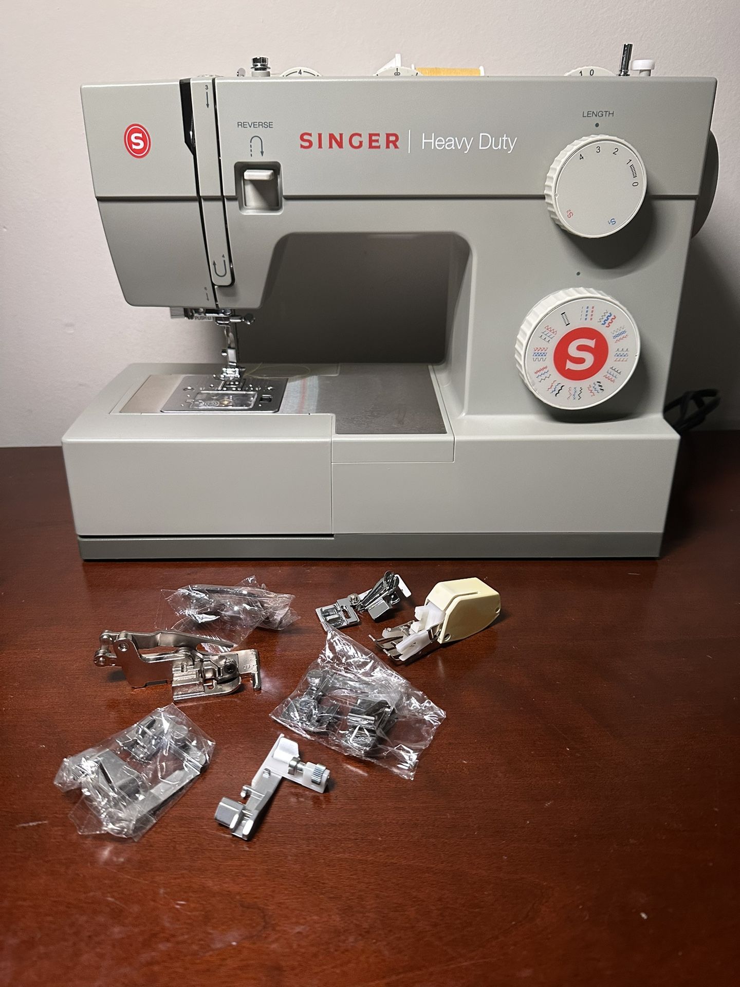 Singer Heavy Duty Sewing Machine