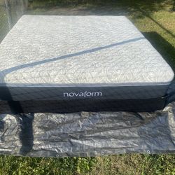 King Size Mattress And Box Springs 