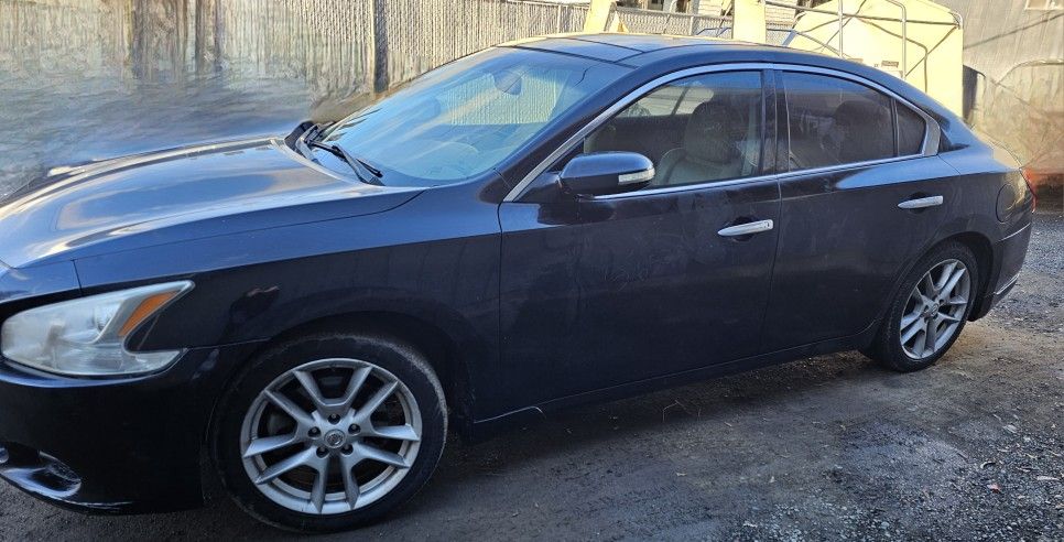 2010 NISSAN Maxima (PARTS ONLY)