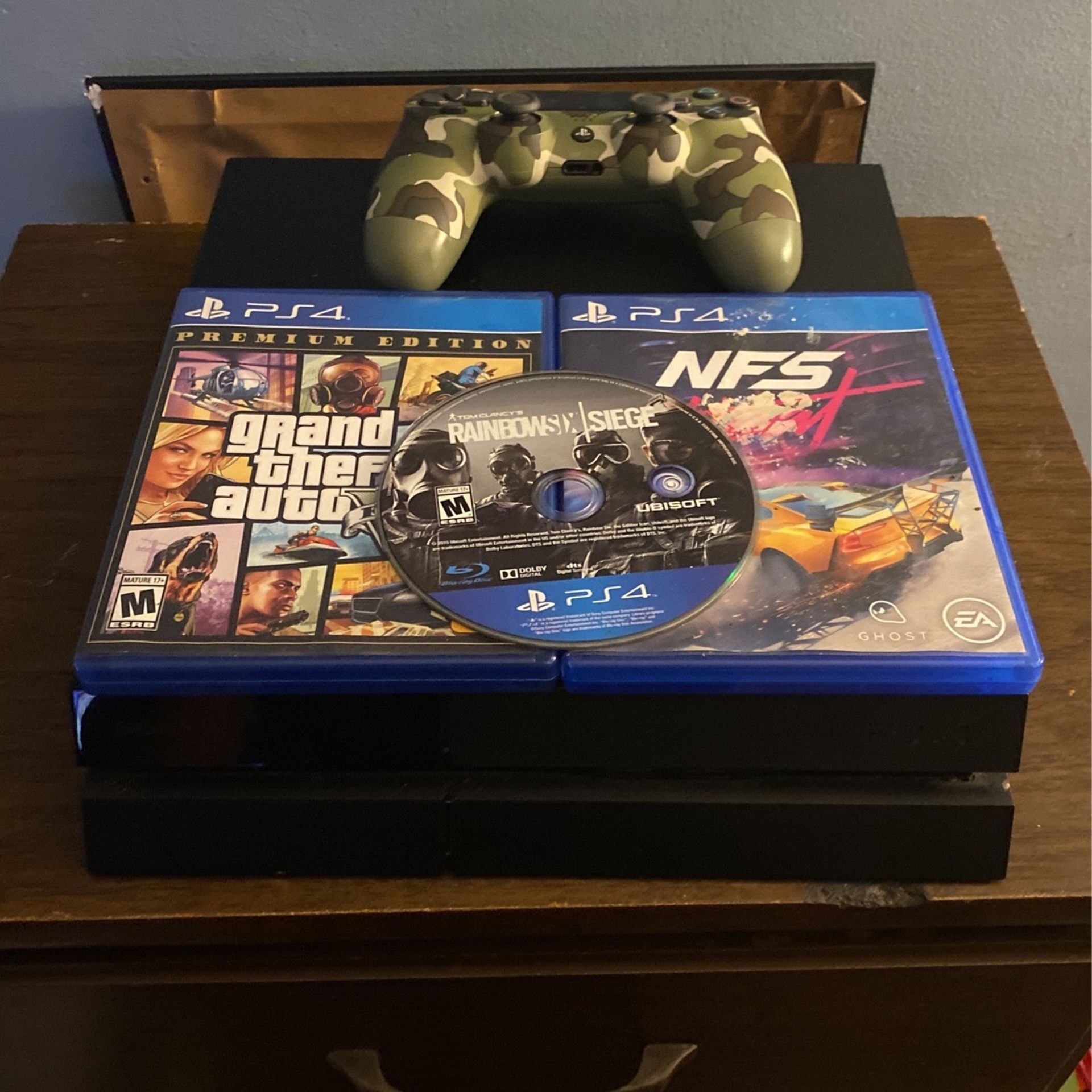 Ps4 With 3+ Games For 200