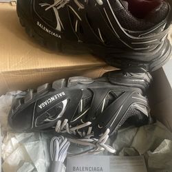 White/Black Balenciaga Tracks