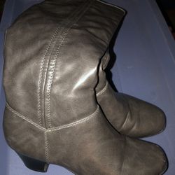 Women Tall Boots Size 7.5B