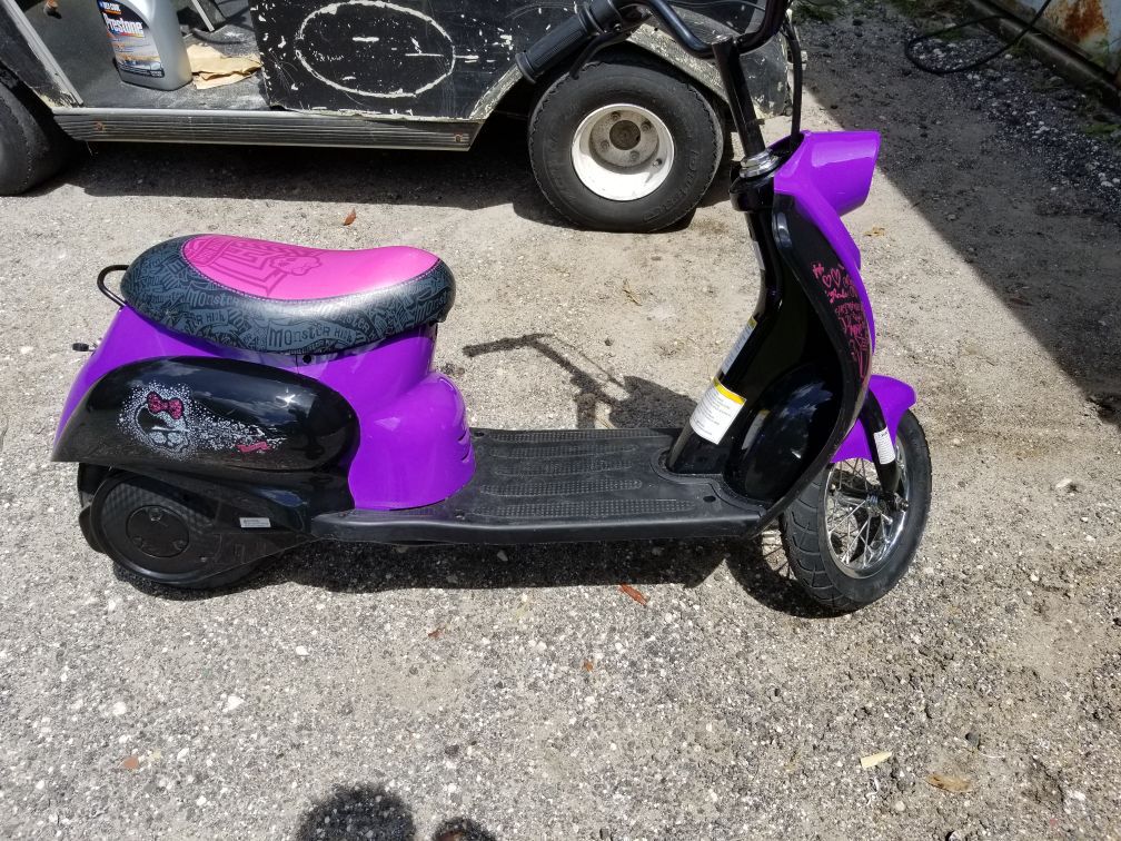 Monster high battery powdered scooter