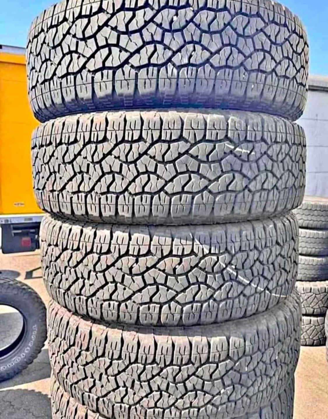 275 60 20 Goodyear Tires Con Excelente Condiciones De Vida Las 4tires