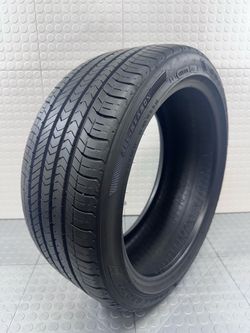 One LikeNew tire 235/40/18 Goodyear #1328
