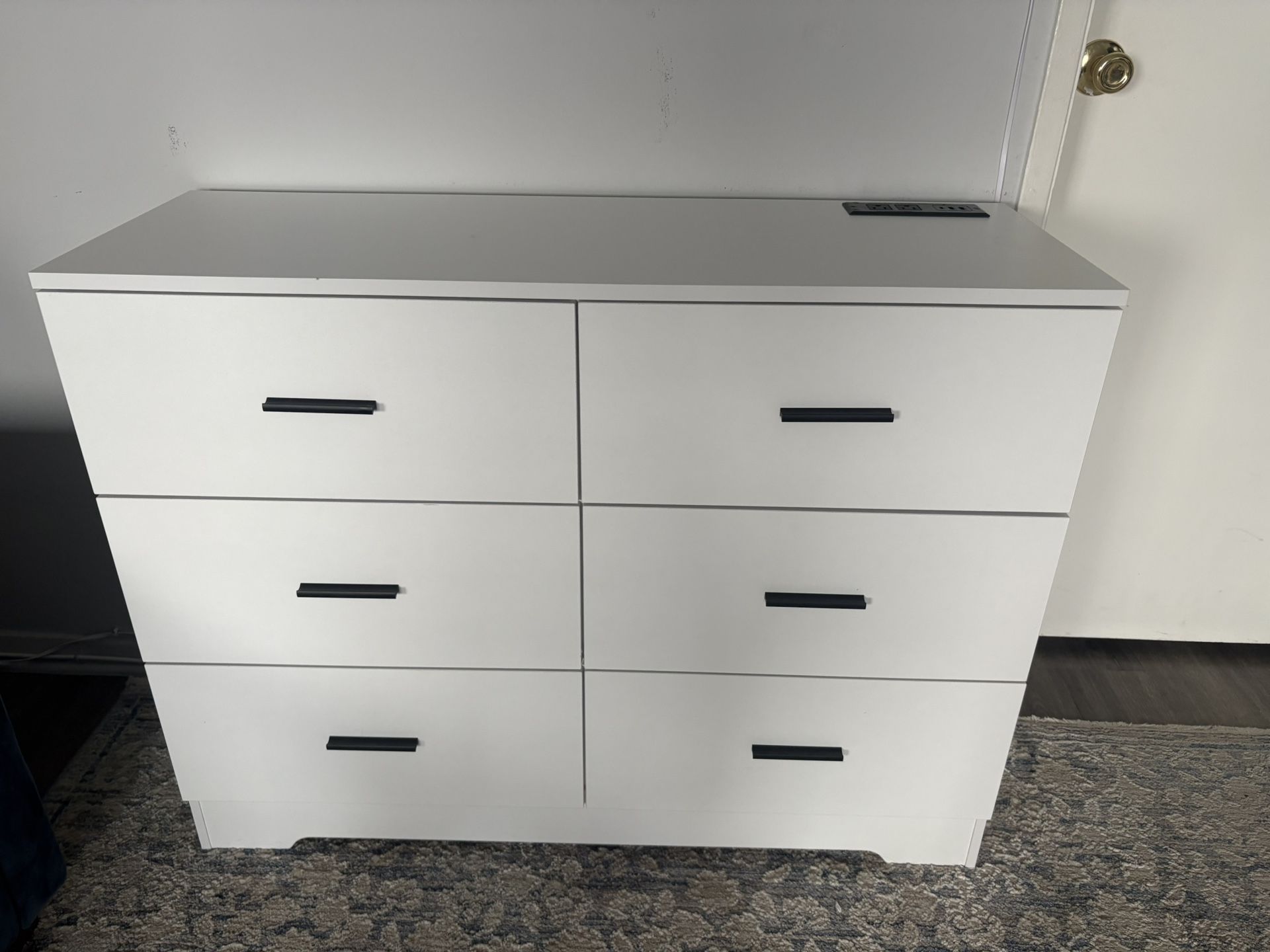 Dresser With Power Outlets 