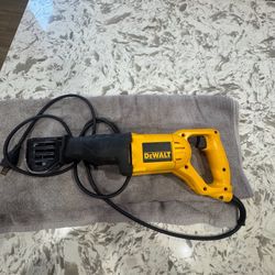 dewalt 12 - Amp Variable Speed Reciprocating Saw