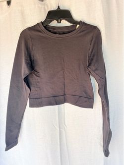 all in motion Cropped Long-Sleeve Top - Charcoal Gray