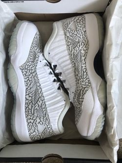 AIR JORDAN 11 RETRO LOW