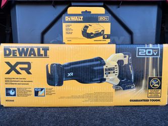 DeWALT 20-Volt XR Cordless Reciprocating Saw with 20V MAX Premium Lithium-Ion 5.0Ah Battery