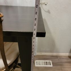 Table Wity Stools 