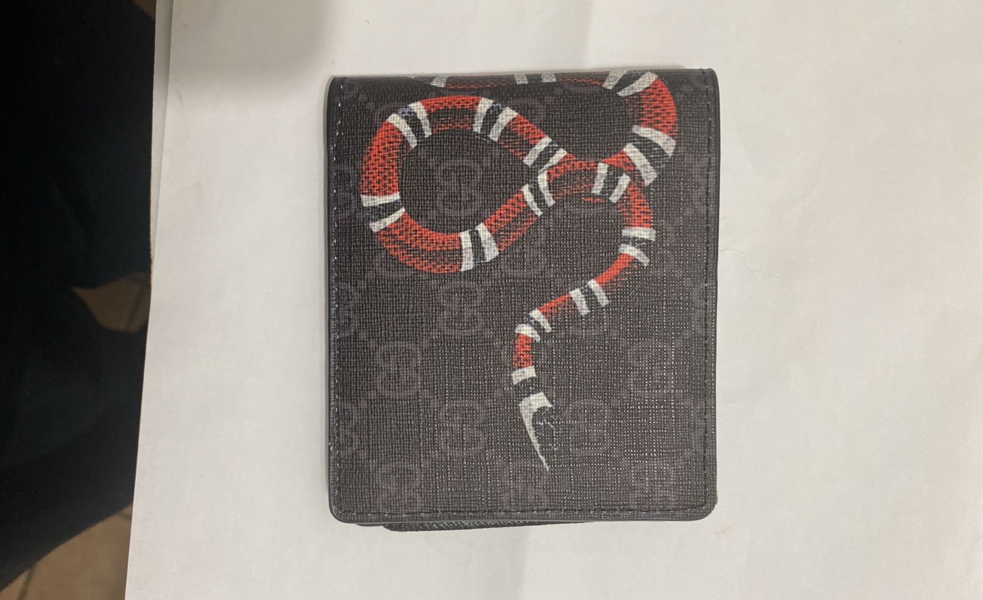 Gucci Supreme Kingsnake wallet (Black)