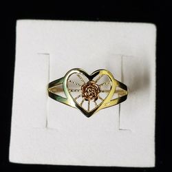 14kt Gold Heart Shape Ring 