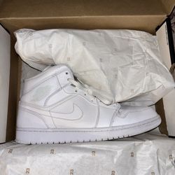 Jordan 1 Mid Triple White DESC!!