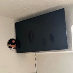 Amazon Fire TV 40" 2-Series, HD smart TV with Fire TV Alexa Voice Remote, stream live TV without cable Originally $169, had for over a year, still in