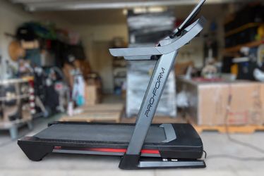 Pro-Form 9000 Smart Treadmill - Excellent Condition