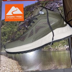 waterproof hiking shoe Women’s Size 7 Color Green 