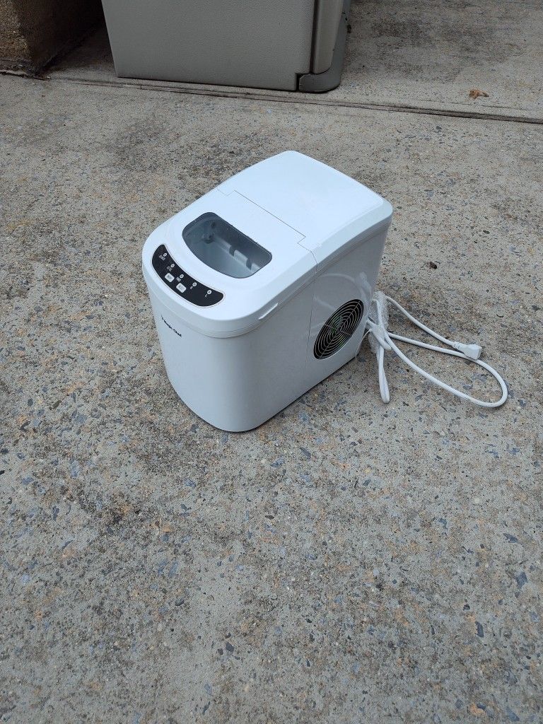 Ice Maker,Magic Chef