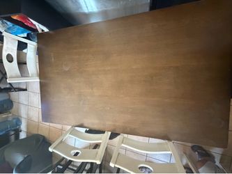 Table for family’s