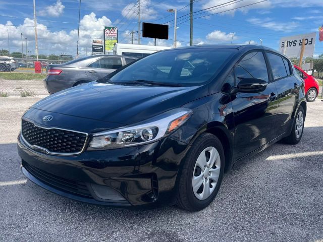 2017 Kia Forte5