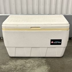Vintage IGLOO Marine 25QT Cooler/Ice Chest ( Pre-owned)