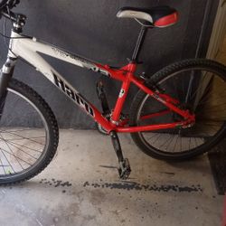 Haro V3 Hardtail Mountain Bike Medium Size Frame 