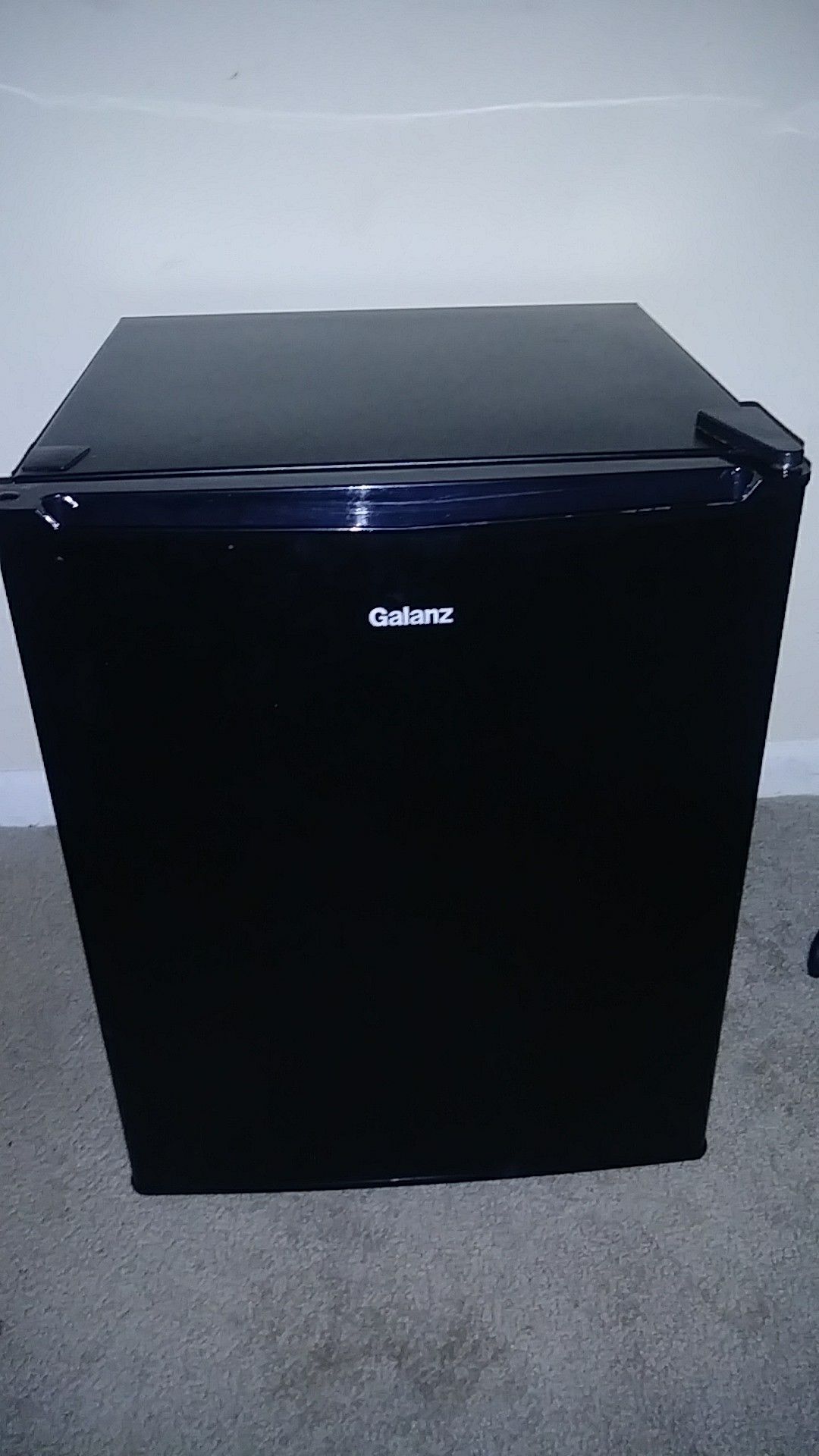 Galanz Mini Refrigerator 2.7 cu.ft.