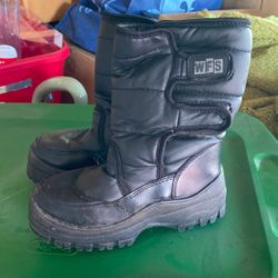 Snow Boots Size 2 Youth